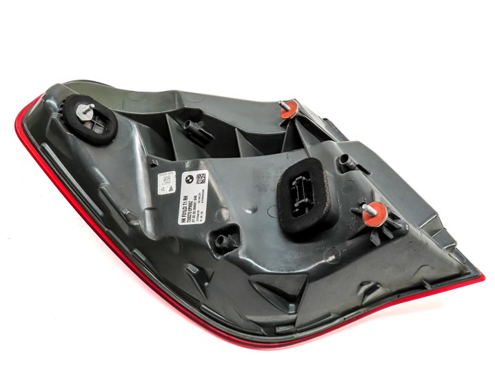 Thumbnail 6: 13-15 BMW 7 SERIES F01 F02 F04 REAR RIGHT PASSENGER OUTER TAILLIGHT BRAKE LIGHT