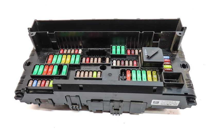 Thumbnail 2: 2015 BMW 750LI (F01) 4.4L (N63) ENGINE FRONT POWER DISTRIBUTION FUSE RELAY BOX