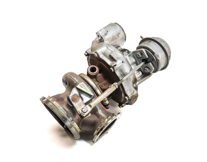 2013-2019 BMW 550i 550iGT 650i 750i X5 X6 4.4L N63 ENGINE LEFT TURBOCHARGER