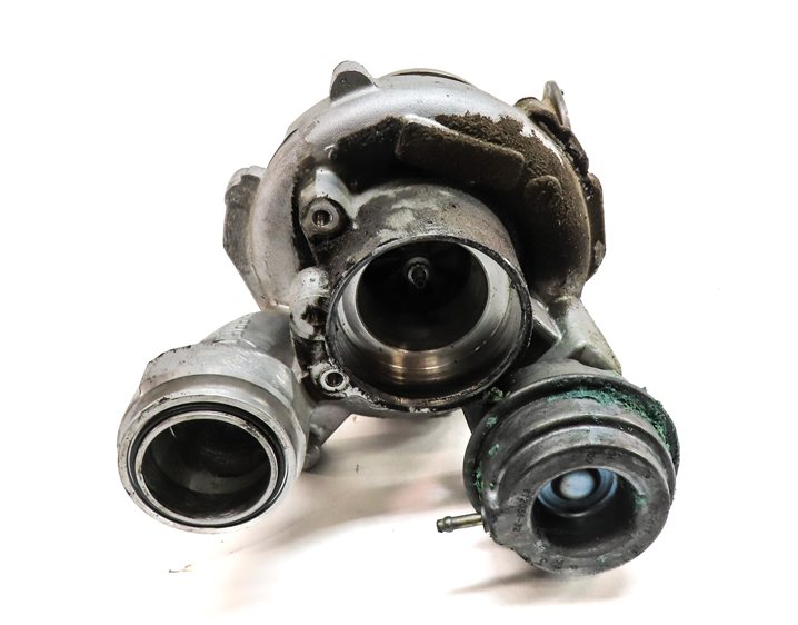 Thumbnail 10: 2013-2019 BMW 550i 550iGT 650i 750i X5 X6 4.4L N63 ENGINE LEFT TURBOCHARGER
