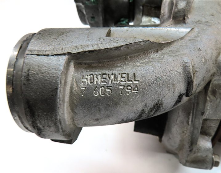Thumbnail 5: 2013-2019 BMW 550i 550iGT 650i 750i X5 X6 4.4L N63 ENGINE LEFT TURBOCHARGER