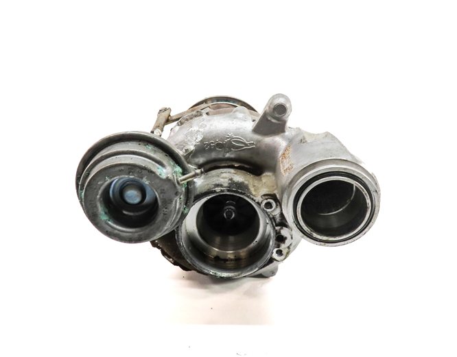Thumbnail 6: 2013-2019 BMW 550i 550iGT 650i 750i X5 X6 4.4L N63 ENGINE LEFT TURBOCHARGER