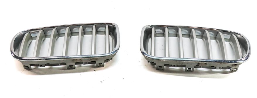 Thumbnail 3: 2013-2017 BMW X3 (F25) FRONT LEFT & RIGHT HOOD VENT TRIM GRILLE SET/2