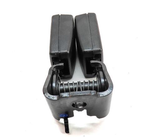 Thumbnail 6: 2014 BMW X3 (F25) REAR LEFT CENTER RIGHT SEAT SEATBELT BUCKLE RECEIVER SET