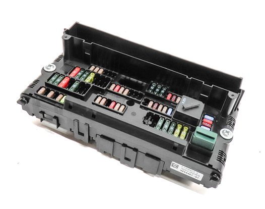2014 BMW X3 (F25) 2.0L (N20) ENGINE FRONT POWER DISTRIBUTION FUSE RELAY BOX