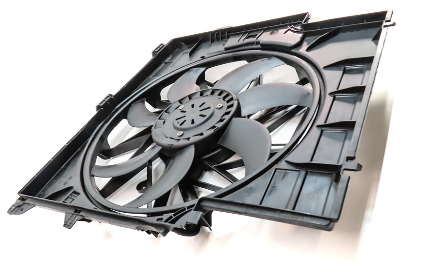 Thumbnail 4: 13-18 BMW X3 X4 (F25 F26) 2.0L N20 TURBO ENGINE RADIATOR COOLING FAN w/ SHROUD