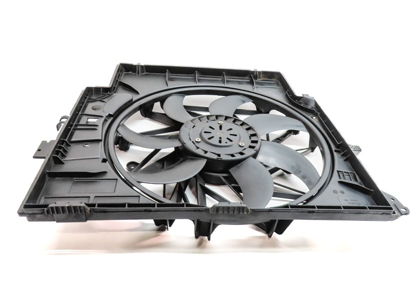 Thumbnail 5: 13-18 BMW X3 X4 (F25 F26) 2.0L N20 TURBO ENGINE RADIATOR COOLING FAN w/ SHROUD