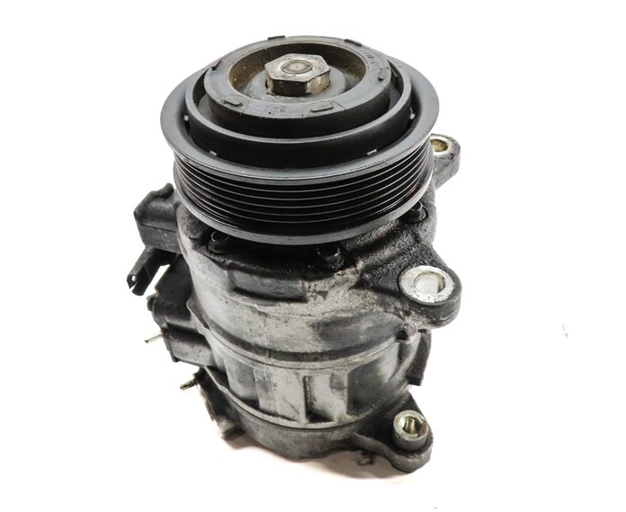Thumbnail 2: 2013-2018 BMW X3 X4 (F25 F26) 28dX / 28iX - 2.0L ENGINE A/C COMPRESSOR PUMP