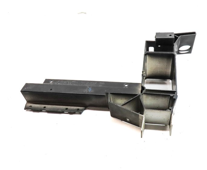 Thumbnail 4: 2014 BMW X3 (F25) 2.0L (N20) ENGINE RIGHT PASSENGER RADIATOR SUPPORT BRACKET