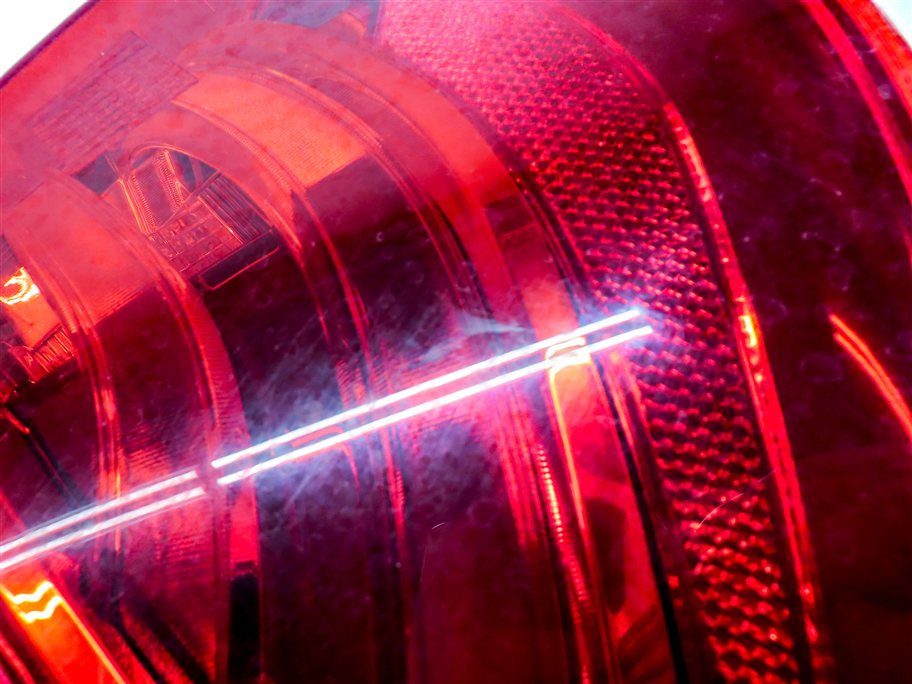Thumbnail 8: 11-17 BMW X3 (F25) LEFT DRIVER REAR OUTER TAILLIGHT BRAKE LIGHT LAMP (OPT. 522)