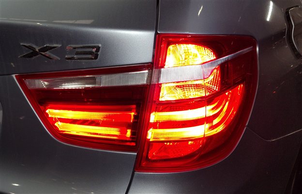 Thumbnail 2: 11-17 BMW X3 (F25) RIGHT PASSENGER OUTER INCANDESCENT TAILLIGHT LAMP (OPT 522)