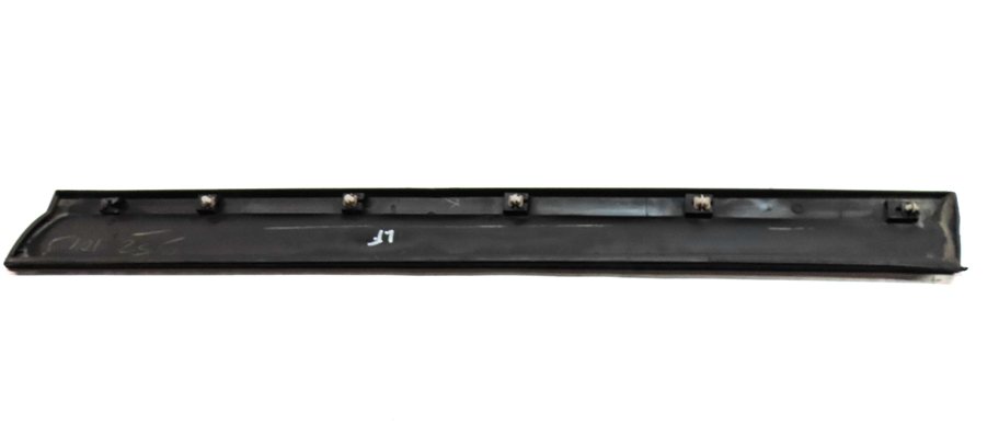 Thumbnail 7: 11-18 BMW X3 X4 (F25 26) FRONT LEFT LOWER DOOR MOULDING TRIM (w/o M or X-LINE)