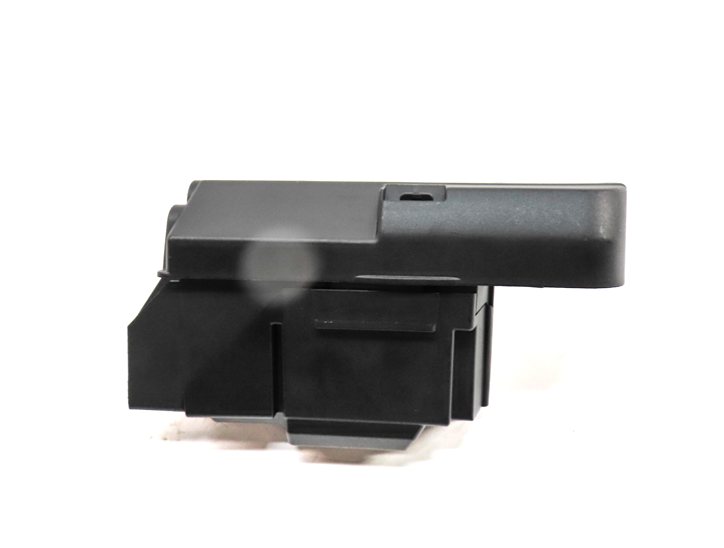 Thumbnail 6: 2017 AUDI A4 (B9 8W) 2.0L (CYMC) ENGINE BATTERY TERMINAL MODULE