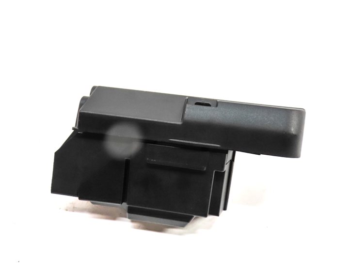 Thumbnail 7: 2017 AUDI A4 (B9 8W) 2.0L (CYMC) ENGINE BATTERY TERMINAL MODULE
