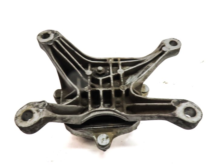 Thumbnail 3: 2017 AUDI A4 (B9 8W) AUTOMATIC TRANSMISSION SUPPORT MOUNT