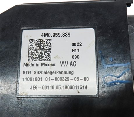 Thumbnail 6: 2017 AUDI A4 (B9 8W) FRONT RIGHT PASSENGER SEAT OCCUPANCY SENSOR MODULE