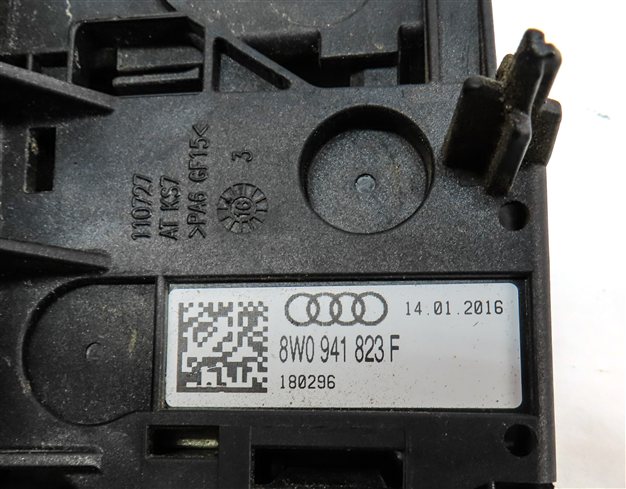 Thumbnail 6: 2017 AUDI A4 (B9 8W) 2.0L (CYMC) ENGINE POSITIVE BATTERY TERMINAL JUNCTION BLOCK