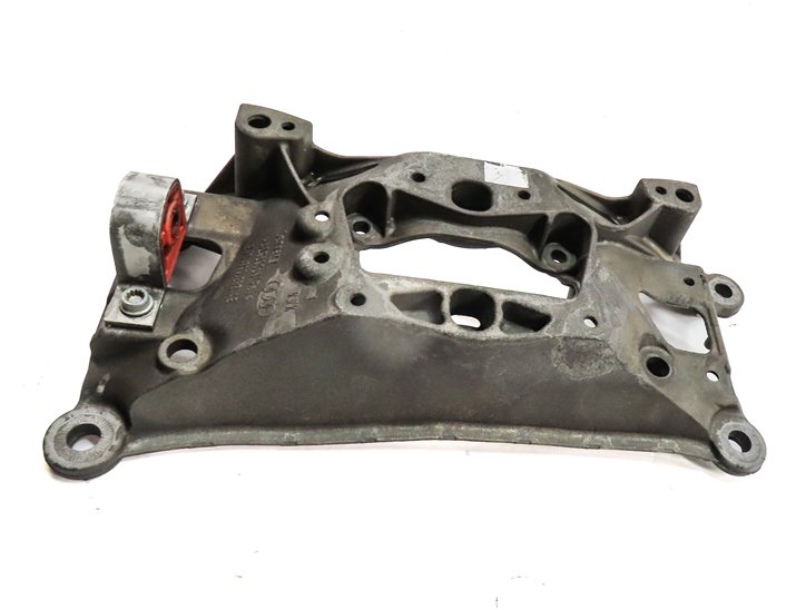Thumbnail 2: 2017 AUDI A4 (B9 8W) AUTOMATIC TRANSMISSION CROSSMEMBER SUPPORT MOUNT