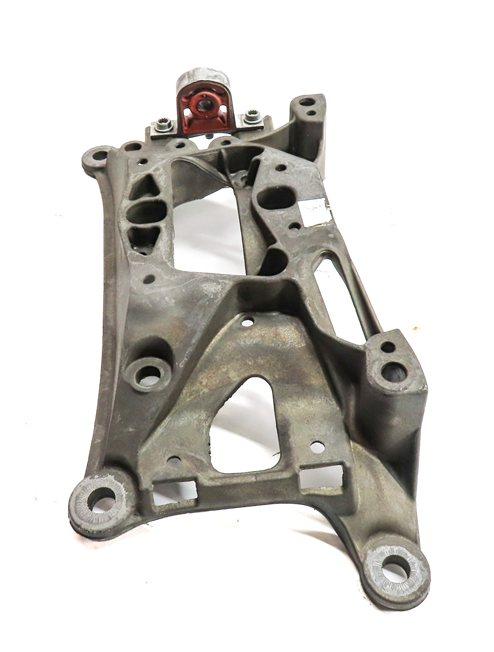 Thumbnail 5: 2017 AUDI A4 (B9 8W) AUTOMATIC TRANSMISSION CROSSMEMBER SUPPORT MOUNT
