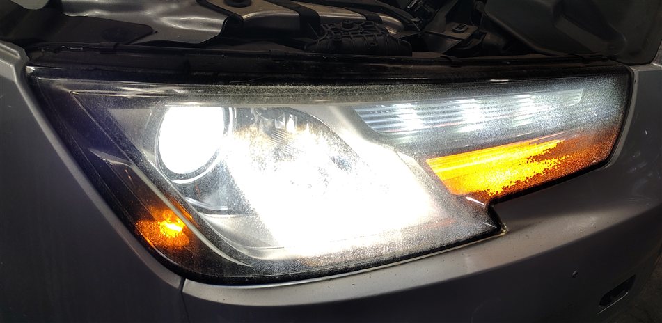 Thumbnail 2: 17-19 AUDI A4 ALLROAD B9 8W FRONT RIGHT PASSENGER XENON HID HEADLIGHT LAMP