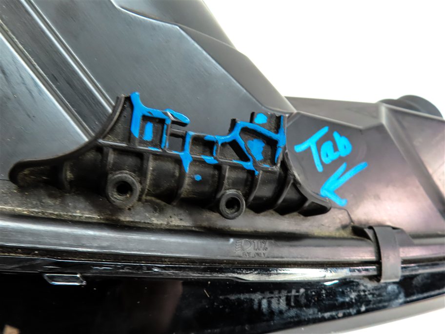 Thumbnail 8: 17-19 AUDI A4 ALLROAD B9 8W FRONT RIGHT PASSENGER XENON HID HEADLIGHT LAMP