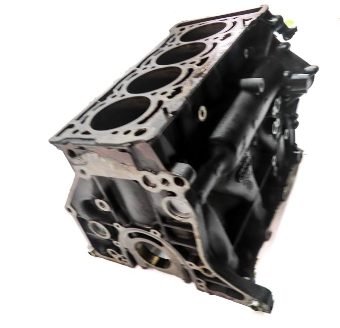 Thumbnail 4: 08-14 VW / AUDI - A3 A4 A5 Q5 TT BEETLE PASSAT 2.0L TURBO ENGINE CYLINDER BLOCK