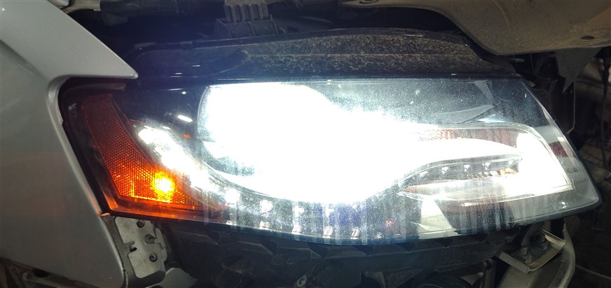 Thumbnail 2: 09-12 AUDI A4 S4 B8 8K 8T FRONT RIGHT PASSENGER ADAPTIVE HID XENON HEADLIGHT