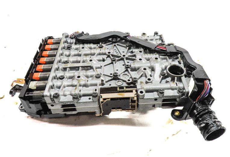 Thumbnail 6: 11-17 AUDI A4 A5 (B8 8K 8T) 2.0L 8HP-55 AWD AUTOMATIC TRANSMISSION VALVE BODY