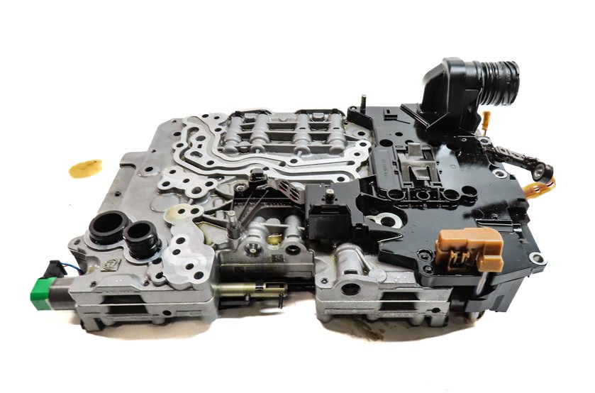 Thumbnail 5: 14-16 BMW 2 3 4 5 (F22 F30 F32 F10) 2.0L RWD 8HP-45 AUTO TRANSMISSION VALVE BODY