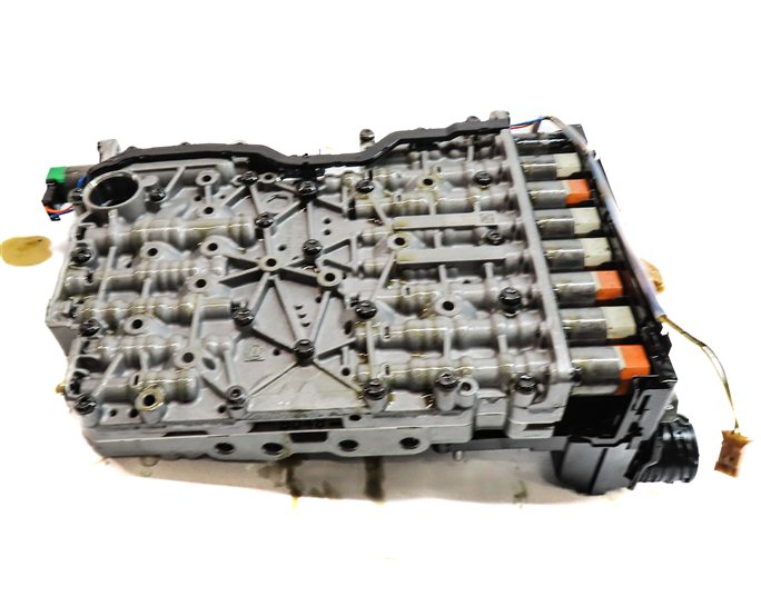 Thumbnail 6: 14-16 BMW 2 3 4 5 (F22 F30 F32 F10) 2.0L RWD 8HP-45 AUTO TRANSMISSION VALVE BODY