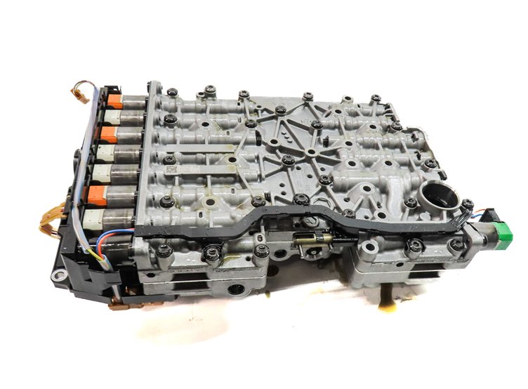 Thumbnail 7: 14-16 BMW 2 3 4 5 (F22 F30 F32 F10) 2.0L RWD 8HP-45 AUTO TRANSMISSION VALVE BODY