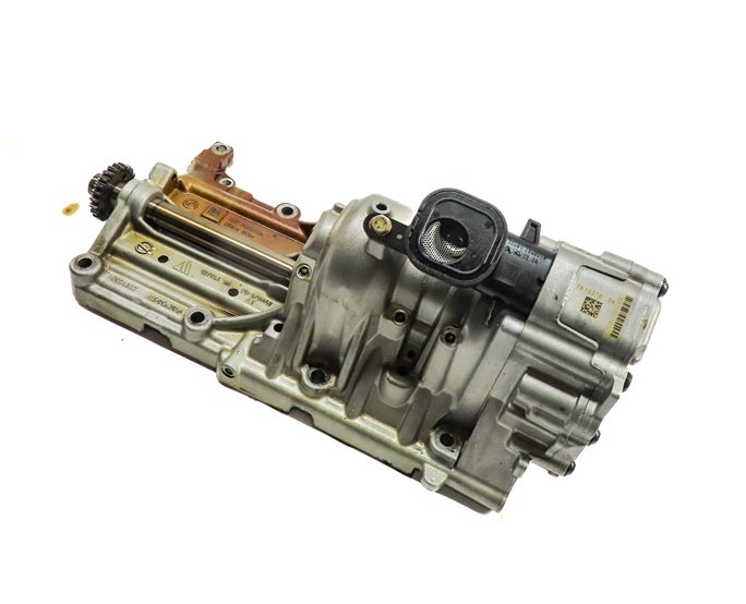 Thumbnail 1: 2016 BMW 428I CONVERTIBLE HARDTOP (F33) 2.0L (N26) ENGINE MOTOR OIL FLUID PUMP