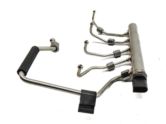 Thumbnail 3: 2016 BMW 428I CONVERTIBLE (F33) 2.0L (N26) ENGINE FUEL INJECTOR RAIL w/ LINES
