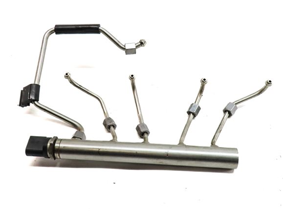 Thumbnail 4: 2016 BMW 428I CONVERTIBLE (F33) 2.0L (N26) ENGINE FUEL INJECTOR RAIL w/ LINES