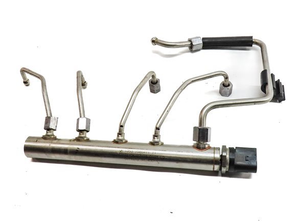 Thumbnail 5: 2016 BMW 428I CONVERTIBLE (F33) 2.0L (N26) ENGINE FUEL INJECTOR RAIL w/ LINES