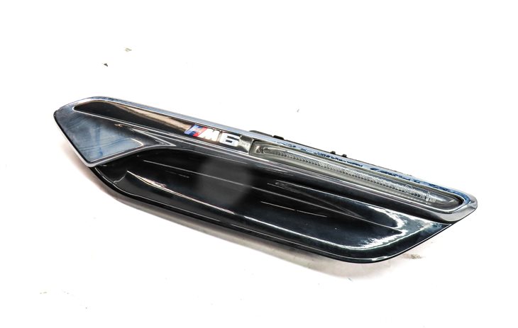 12-19 BMW M6 ///M (F06 F12 F13) LEFT FRONT DRIVER FENDER TURN SIGNAL LIGHT LAMP