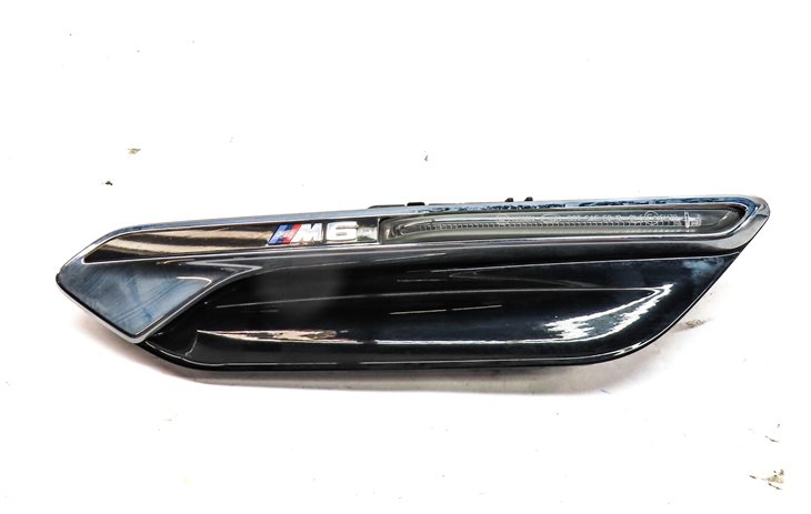 Thumbnail 2: 12-19 BMW M6 ///M (F06 F12 F13) LEFT FRONT DRIVER FENDER TURN SIGNAL LIGHT LAMP