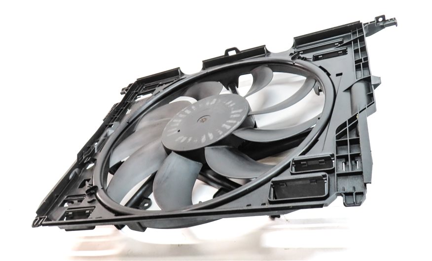 Thumbnail 2: 12-19 BMW M5 M6 (F06 F10 F12 F13) 4.4L S63 1000w RADIATOR COOLING FAN w/ SHROUD