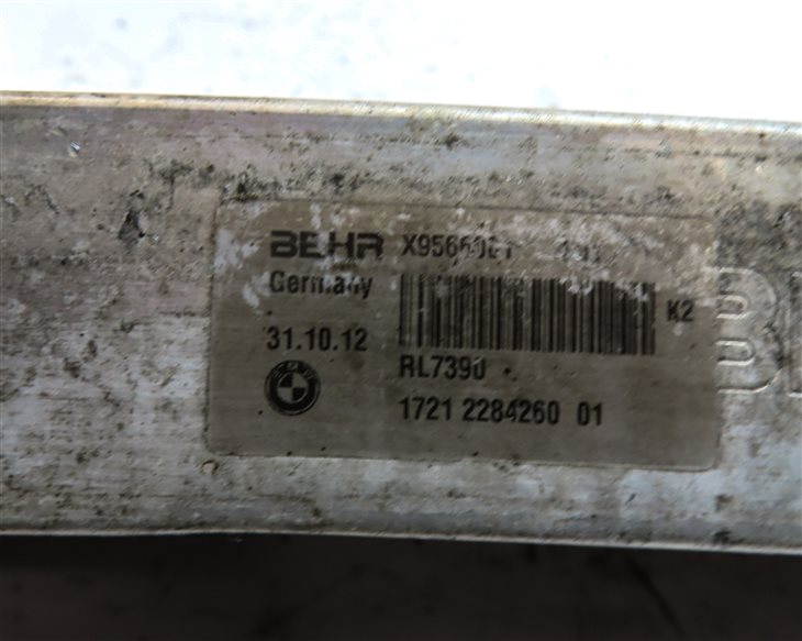 Thumbnail 8: 13-22 BMW M5 M6 ///M (F06 F10 F12 F13 F90) 4.4L S63 ENGINE OIL COOLER RADIATOR