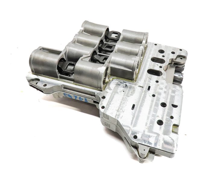 12-17 BMW M5 M6 (F06 F10 F12 F13) DCT TRANSMISSION VALVE BODY w/o MECHATRONIC