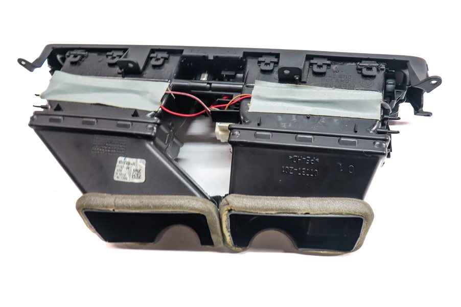 Thumbnail 6: 2013 BMW M6 (F13) FRONT CENTER DASH HEAT AIR AC HVAC DUAL VENT (Black)