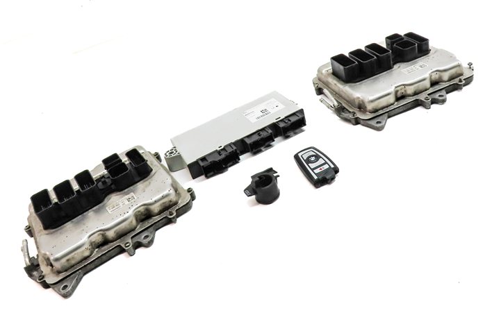 Thumbnail 3: 12-15 BMW M5 M6 ///M (F06 F10 F12 F13) 4.4L S63 ENGINE DME CAS 4 MODULE KEY SET