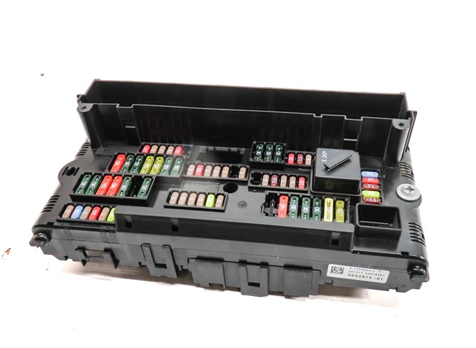 Thumbnail 2: 2012-2017 BMW 5 6 7 (F01 F06 F10) FRONT POWER DISTRIBUTION RELAY FUSE BOX