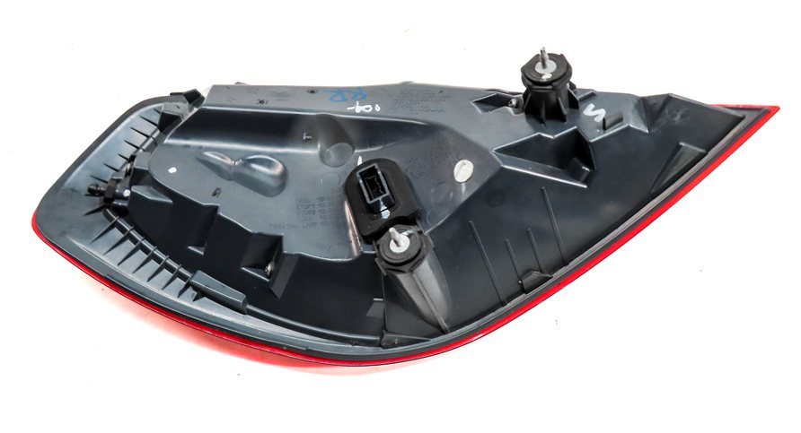 Thumbnail 6: 12-19 BMW 640i 650i M6 ///M (F06 F12 F13) RIGHT PASSENGER TAILLIGHT BRAKE LIGHT