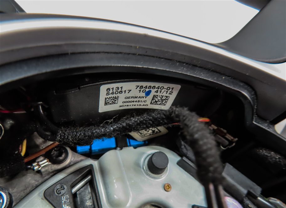 Thumbnail 6: 2012-2019 BMW M5 M6 ///M (F06 F10 F12 F13) 3-SPOKE HEATED SPORT STEERING WHEEL