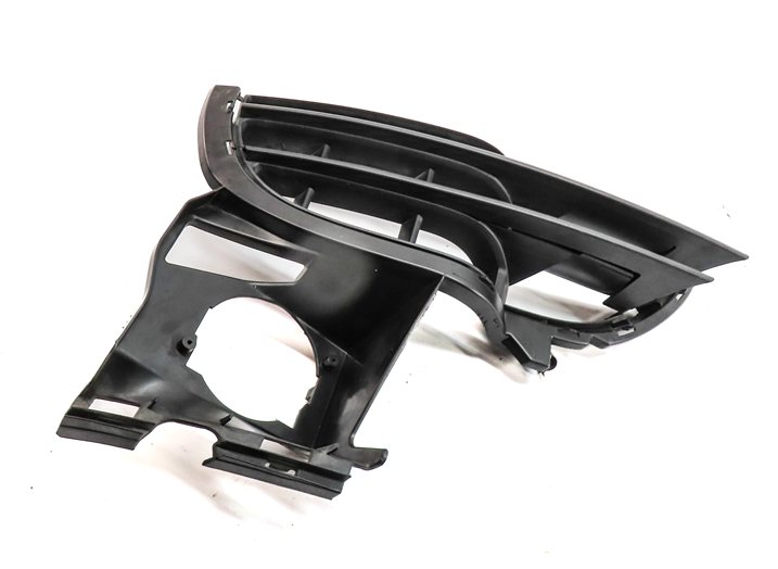 11-14 PORSCHE CAYENNE (958) FRONT RIGHT PASSENGER LOWER BUMPER GRILLE END TRIM