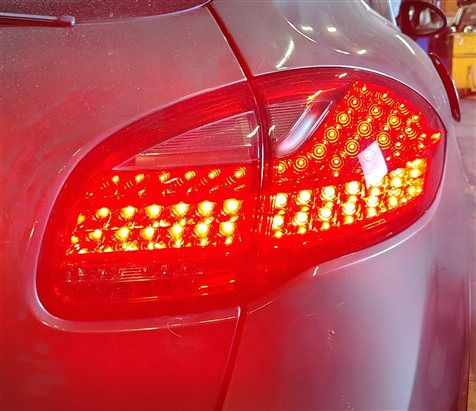 Thumbnail 2: 2011-2014 PORSCHE CAYENNE (958) RIGHT PASSENGER INNER TRUNK TAILLIGHT LIGHT LAMP