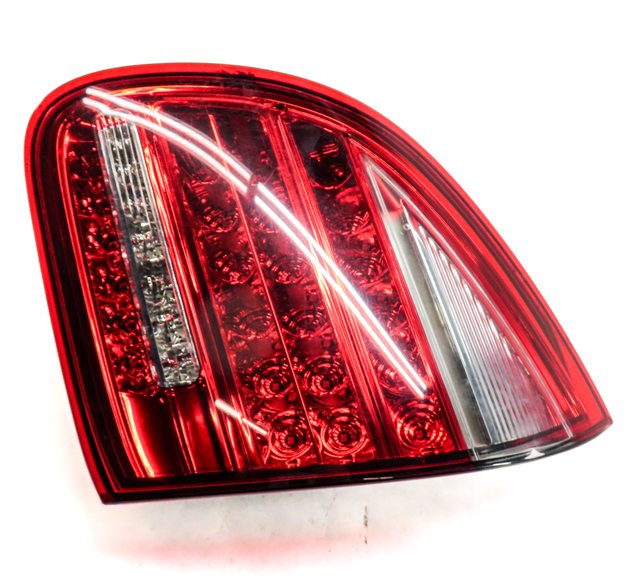 Thumbnail 4: 2011-2014 PORSCHE CAYENNE (958) RIGHT PASSENGER INNER TRUNK TAILLIGHT LIGHT LAMP