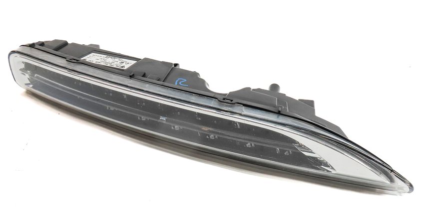 11-14 CAYENNE (958) FRONT RIGHT PASSENGER DRL DAY TIME RUNNING MARKER LIGHT LAMP
