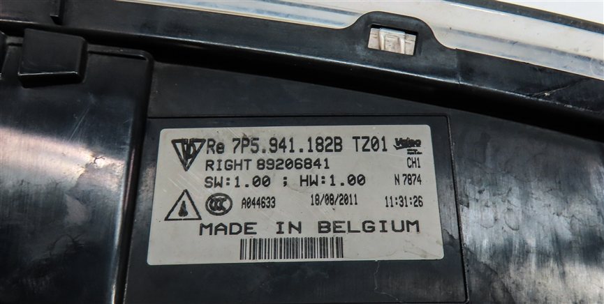 Thumbnail 7: 11-14 CAYENNE (958) FRONT RIGHT PASSENGER DRL DAY TIME RUNNING MARKER LIGHT LAMP